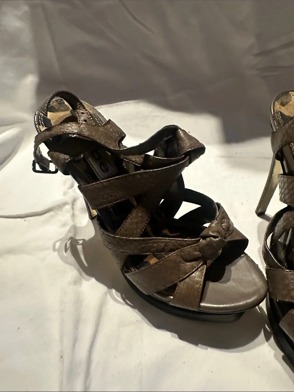 bebe strappy knot